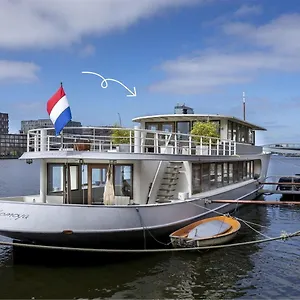  Botel Stunning Boat With A View Niederlande